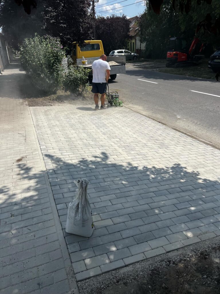 Messenger_creation_C1860DBF-3650-4B33-B5D2-BCC52B47271C